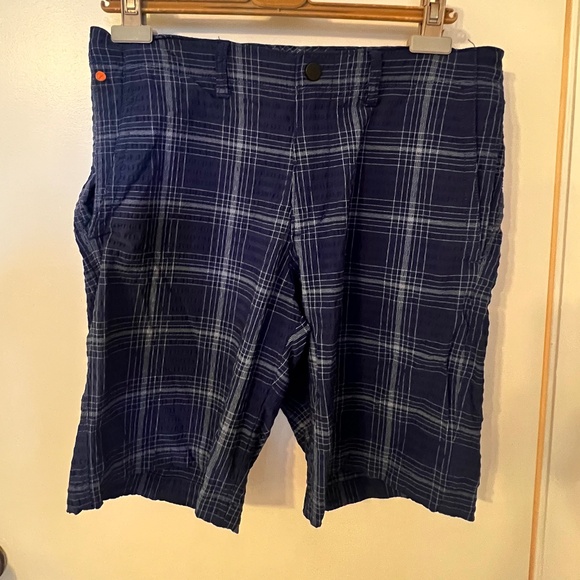 Men's shorts - Picture 1 of 3